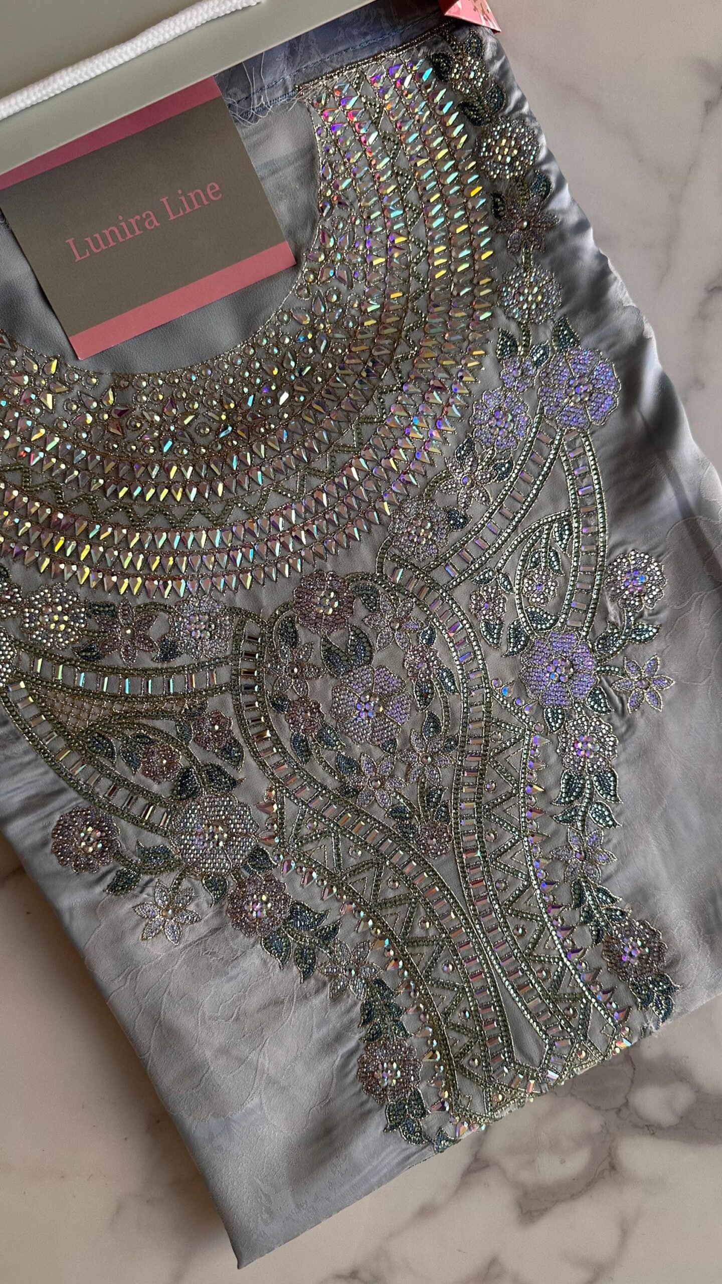 16e8d1bd-ea13-457e-b04f-2f60b79ee0bd